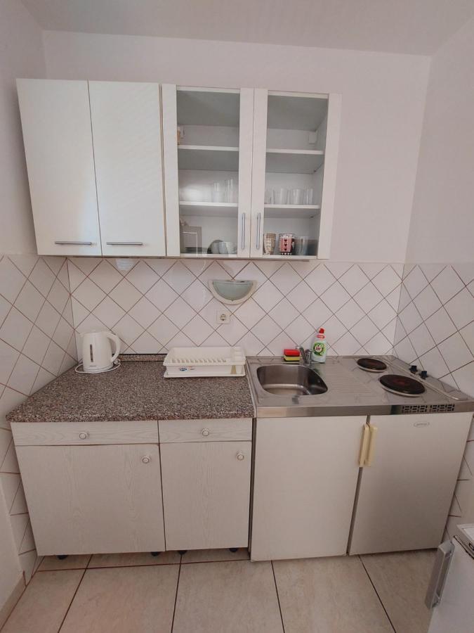 Apartment House Helena Primosten Exterior photo